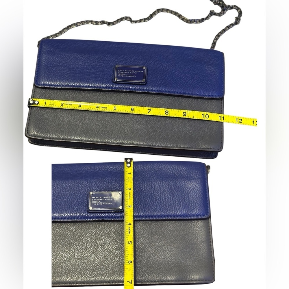 MARC BY MARC JACOBS BLUE AND GRAY CLUTCH WITH DUST BAG - Picture 4 of 15